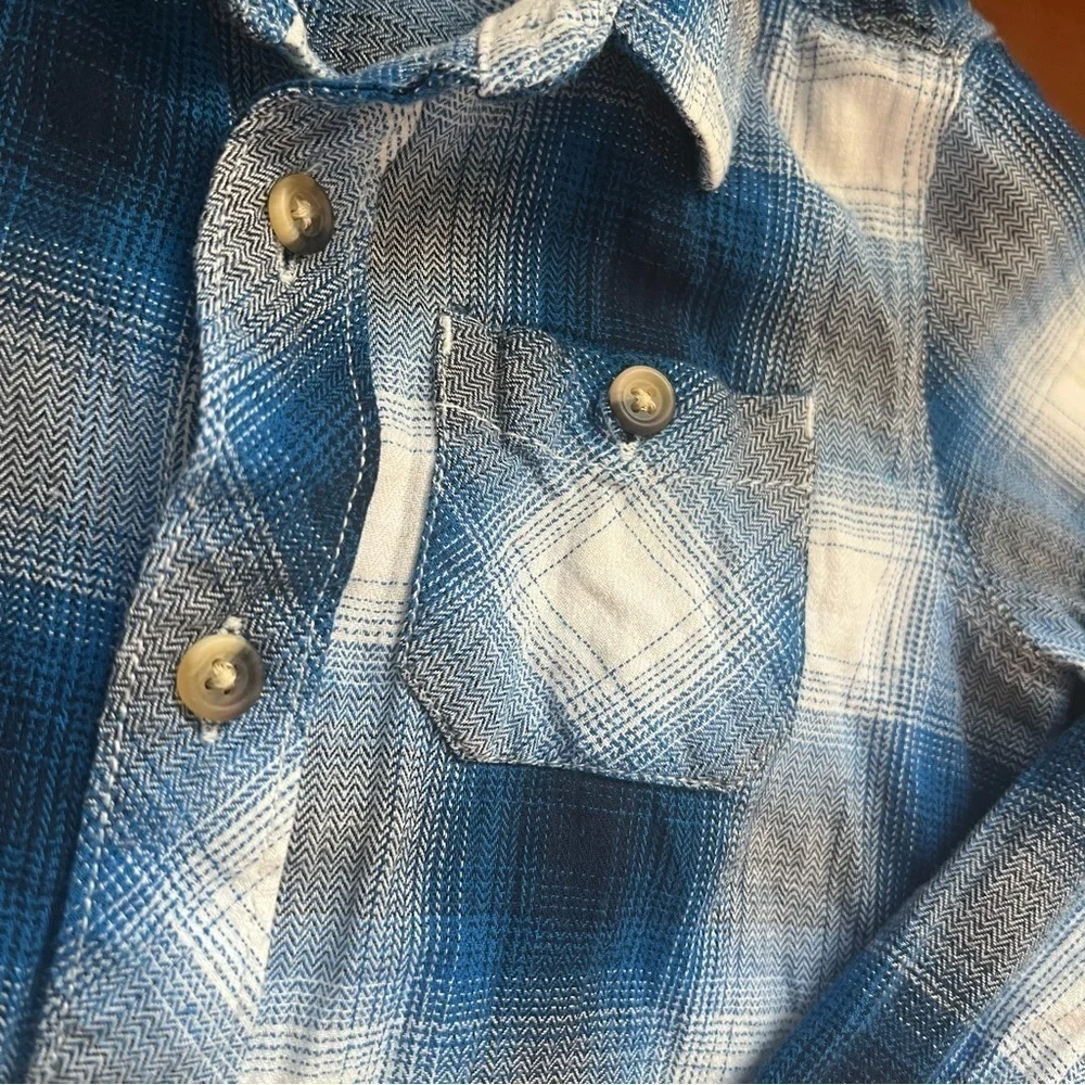 Old Navy Boys Little Kid Size 5T Plaid Roll-Up Sleeve Shirt Button Up Short Blue